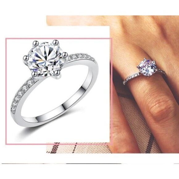 Solitaire Simulated Diamond Engagement Ring Round Cut‎ - Picture 1 of 9
